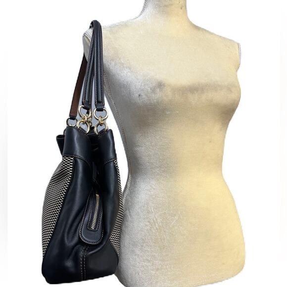 Like new COACH Lexy Legacy Jacquard Shoulder Bag in Black Smoke MSRP $378 - Picture 4 of 13